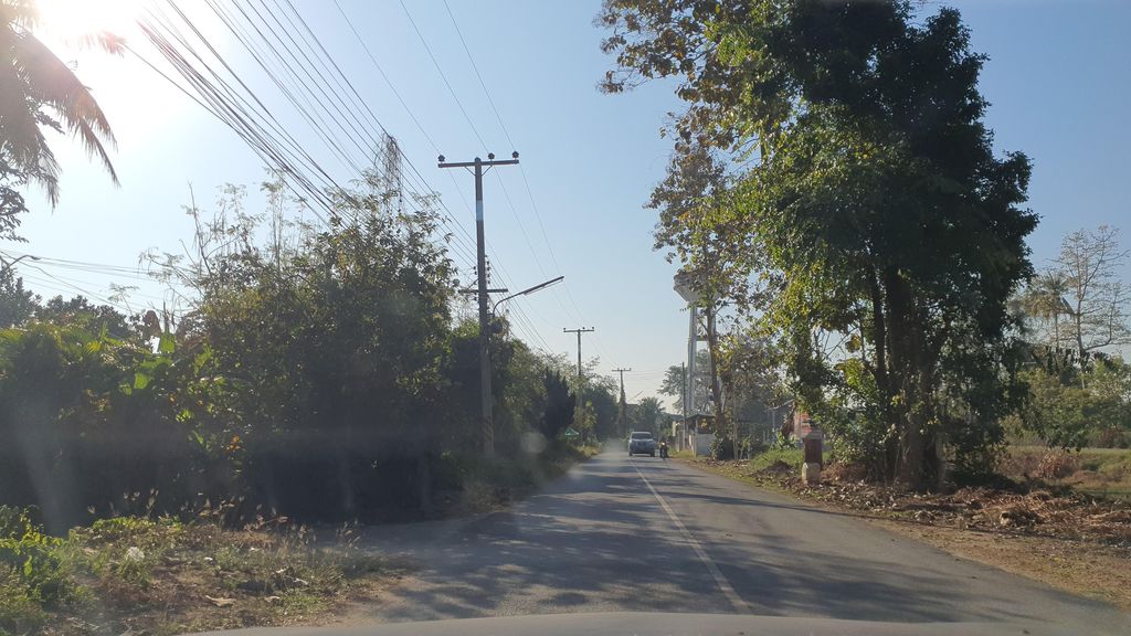 ภาพถนนตรงที่ ศุภกฤษการค้า สาขา 2 ตั้งอยู่ ถ่ายโดย jrcarlsen พ.ศ. 2565 (2022) · A street-level view of where ศุภกฤษการค้า สาขา 2 · Supkarisakankha Sakha 2 stands, by jrcarlsen in 2565 (2022)