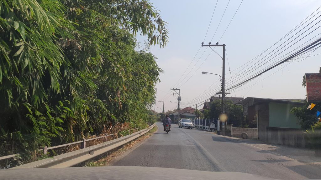 ภาพถนนตรงที่ ร้านไทบ้านอินดี้ ส้มตำ อีสานแท้ ตั้งอยู่ ถ่ายโดย jrcarlsen พ.ศ. 2566 (2023) · A street-level view of where ร้านไทบ้านอินดี้ ส้มตำ อีสานแท้ · Ran Thai Ban Indie Som Tam Isanthae stands, by jrcarlsen in 2566 (2023)