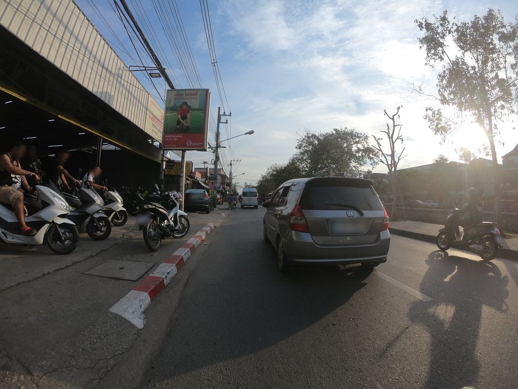 ภาพถนนตรงที่ Charming CM Studio ตั้งอยู่ ถ่ายโดย chanuwath_grab พ.ศ. 2562 (2019) · A street-level view of where Charming CM Studio stands, by chanuwath_grab in 2562 (2019)