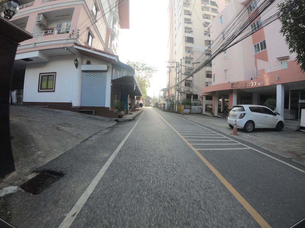 ภาพถนนตรงที่ ศุภฤกษ์ 3 - Suparerk 3 ตั้งอยู่ ถ่ายโดย chanuwath_grab พ.ศ. 2562 (2019) · A street-level view of where ศุภฤกษ์ 3 - Suparerk 3 stands, by chanuwath_grab in 2562 (2019)