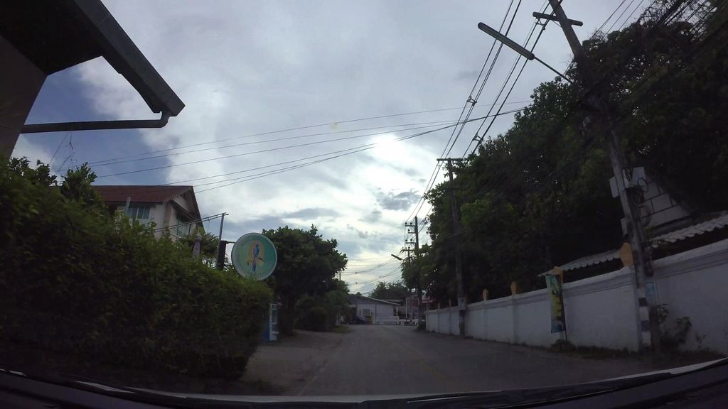 ภาพถนนตรงที่ Angel Fly Studio. ตั้งอยู่ ถ่ายโดย kaart_3 พ.ศ. 2562 (2019) · A street-level view of where Angel Fly Studio. stands, by kaart_3 in 2562 (2019)