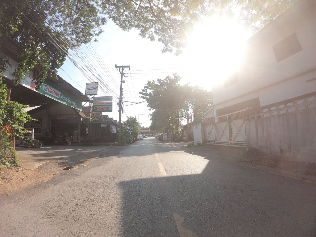 ภาพถนนตรงที่ หจก.เชียงใหม่สยามมอเตอร์ ตั้งอยู่ ถ่ายโดย chanuwath_grab พ.ศ. 2562 (2019) · A street-level view of where หจก.เชียงใหม่สยามมอเตอร์ · .Chiang Mai Sayam Motor Partnership stands, by chanuwath_grab in 2562 (2019)