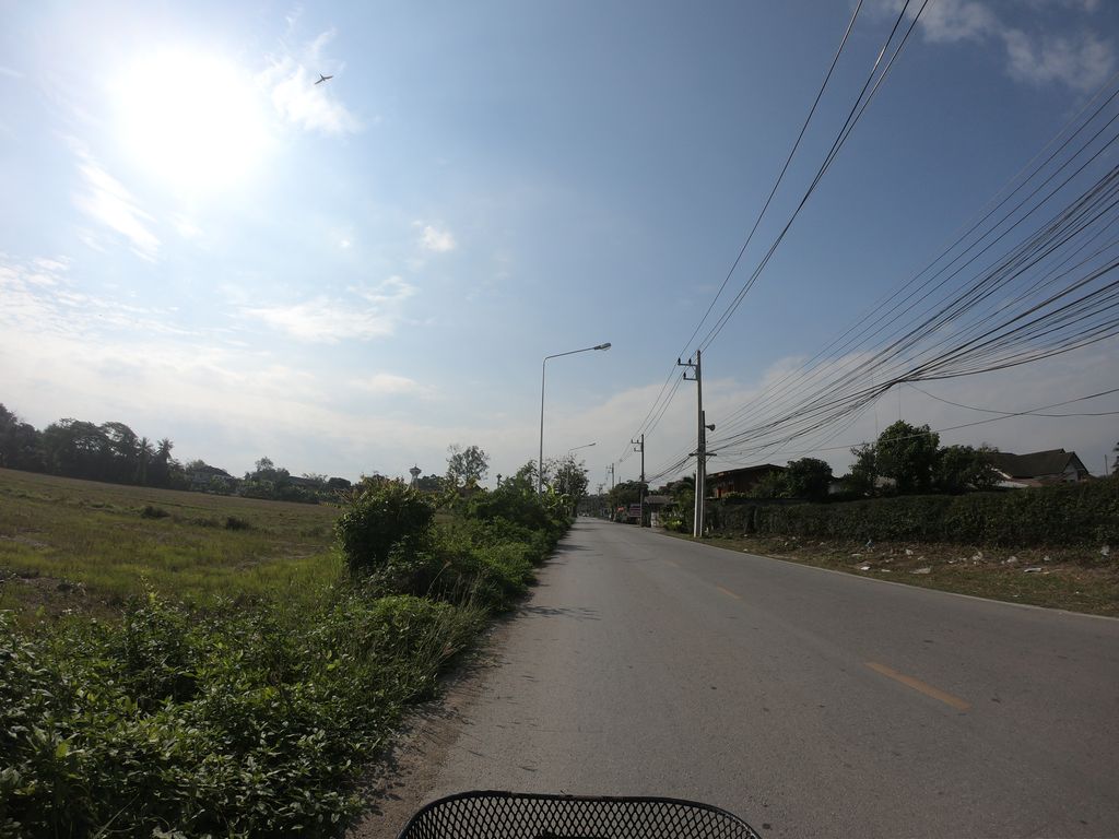 ภาพถนนตรงที่ Aster.home.cafe ตั้งอยู่ ถ่ายโดย chanuwath_grab พ.ศ. 2562 (2019) · A street-level view of where Aster.home.cafe stands, by chanuwath_grab in 2562 (2019)