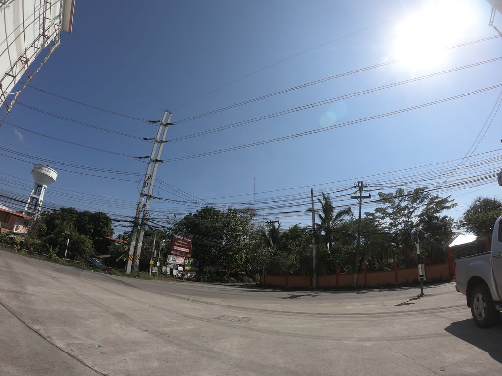 ภาพถนนตรงที่ เตี๋ยว ตีน ตุ๋น ตั้งอยู่ ถ่ายโดย chanuwath_grab พ.ศ. 2562 (2019) · A street-level view of where เตี๋ยว ตีน ตุ๋น · Tiao Tin Tun stands, by chanuwath_grab in 2562 (2019)