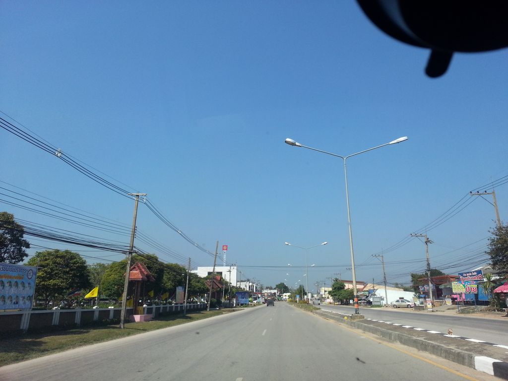 ภาพถนนตรงที่ ชาพะยอมไชยปราการ ตั้งอยู่ ถ่ายโดย mishari พ.ศ. 2558 (2015) · A street-level view of where ชาพะยอมไชยปราการ · Chaphayom Chai Prakan stands, by mishari in 2558 (2015)