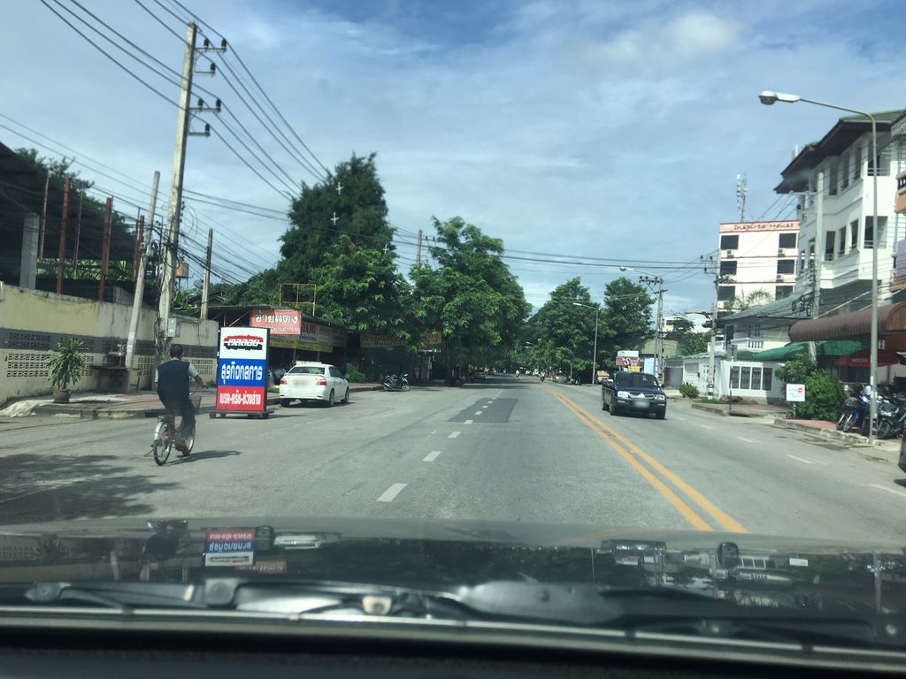 ภาพถนนตรงที่ Myth Oven ตั้งอยู่ ถ่ายโดย wapriz พ.ศ. 2561 (2018) · A street-level view of where Myth Oven stands, by wapriz in 2561 (2018)