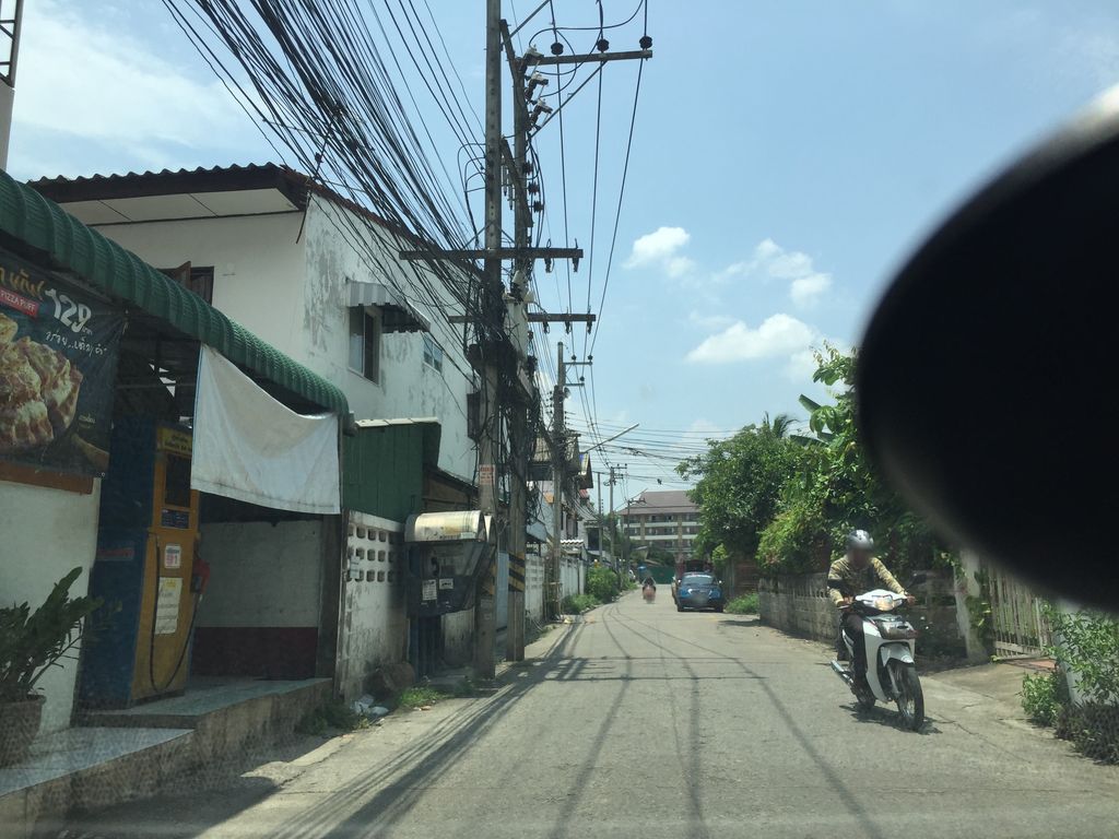 ภาพถนนตรงที่ 134340 House Bar ตั้งอยู่ ถ่ายโดย kyoko พ.ศ. 2561 (2018) · A street-level view of where 134340 House Bar stands, by kyoko in 2561 (2018)