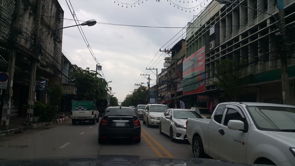 ภาพถนนตรงที่ Wine Balance Shop ตั้งอยู่ ถ่ายโดย jrcarlsen พ.ศ. 2560 (2017) · A street-level view of where Wine Balance Shop stands, by jrcarlsen in 2560 (2017)