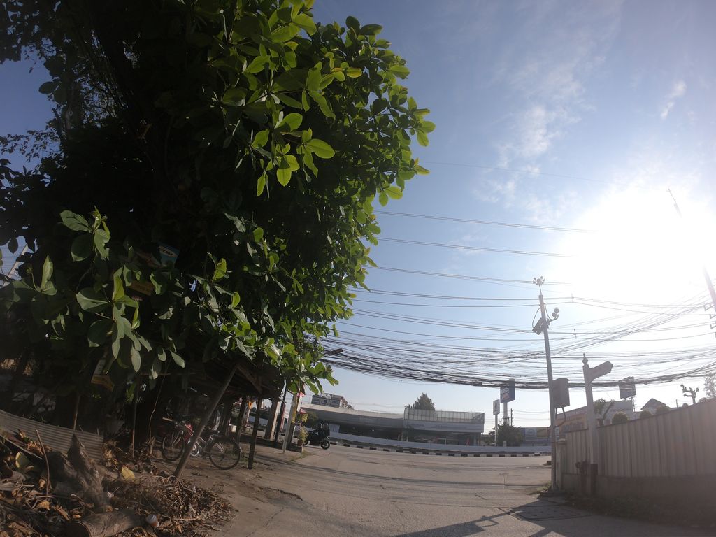 ภาพถนนตรงที่ เมทัลชีทเชียงใหม่ ตั้งอยู่ ถ่ายโดย chanuwath_grab พ.ศ. 2562 (2019) · A street-level view of where เมทัลชีทเชียงใหม่ · Methanchit Chiang Mai stands, by chanuwath_grab in 2562 (2019)