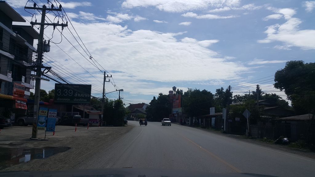 ภาพถนนตรงที่ Sukkhachat Trading co., LTD ตั้งอยู่ ถ่ายโดย jrcarlsen พ.ศ. 2560 (2017) · A street-level view of where Sukkhachat Trading co., LTD stands, by jrcarlsen in 2560 (2017)