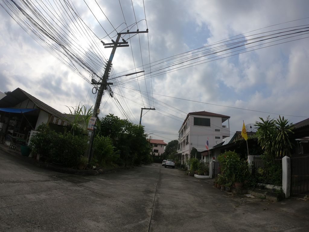 ภาพถนนตรงที่ พิมานเด็ก รร อนุบาล ตั้งอยู่ ถ่ายโดย chanuwath_grab พ.ศ. 2562 (2019) · A street-level view of where พิมานเด็ก รร อนุบาล · Phimandek Ron Anuban stands, by chanuwath_grab in 2562 (2019)