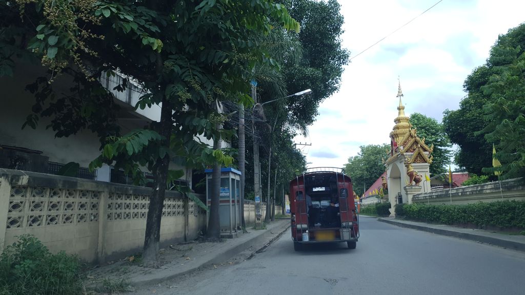 ภาพถนนตรงที่ ทราย999 ตั้งอยู่ ถ่ายโดย silamanee พ.ศ. 2561 (2018) · A street-level view of where ทราย999 · Sai999 stands, by silamanee in 2561 (2018)