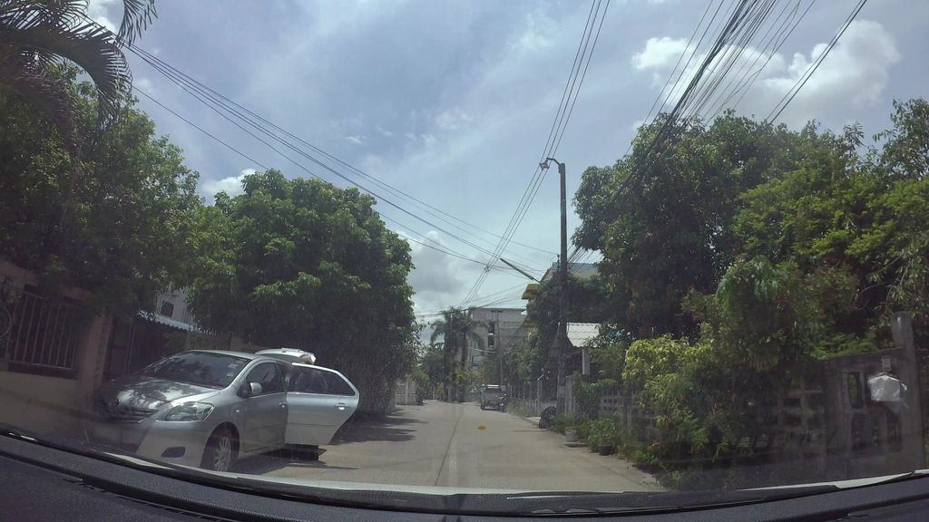 ภาพถนนตรงที่ Studio Sakse ตั้งอยู่ ถ่ายโดย kaart_3 พ.ศ. 2562 (2019) · A street-level view of where Studio Sakse stands, by kaart_3 in 2562 (2019)