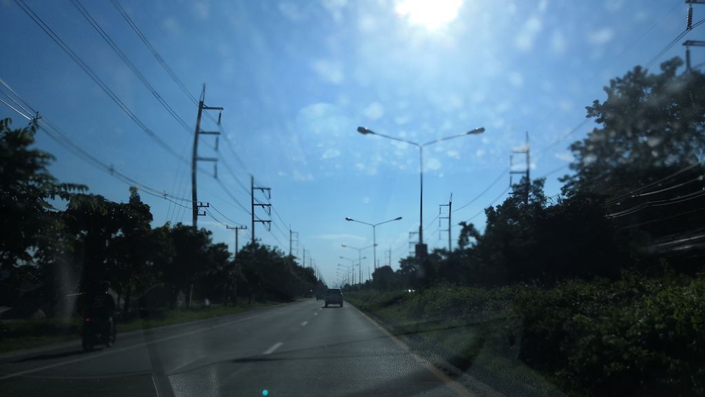 ภาพถนนตรงที่ จันทร์จ้า คาราโอเกะ ตั้งอยู่ ถ่ายโดย charlesano พ.ศ. 2561 (2018) · A street-level view of where จันทร์จ้า คาราโอเกะ · Chan Cha Kharaoke stands, by charlesano in 2561 (2018)