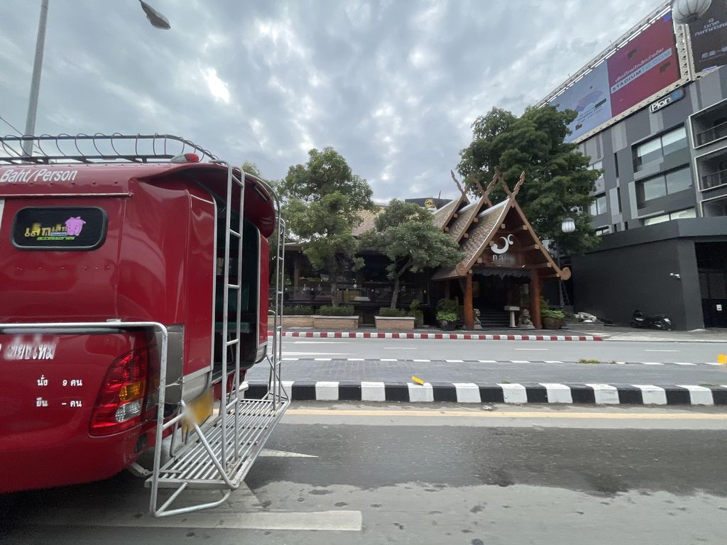 ภาพถนนตรงที่ ร้านสักเชียงใหม่นิมมาน ซอย 5  Dong Tattoo chiangmai nimman5 ตั้งอยู่ ถ่ายโดย filipb พ.ศ. 2566 (2023) · A street-level view of where ร้านสักเชียงใหม่นิมมาน ซอย 5  Dong Tattoo chiangmai nimman5 stands, by filipb in 2566 (2023)