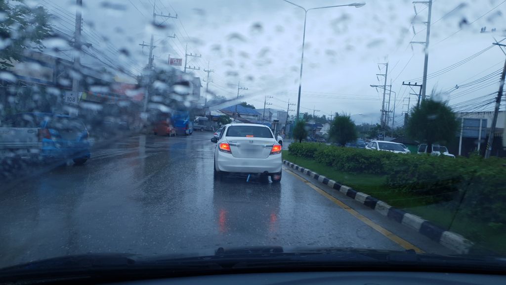 ภาพถนนตรงที่ ขนมจีนวินเทจ ตั้งอยู่ ถ่ายโดย silamanee พ.ศ. 2561 (2018) · A street-level view of where ขนมจีนวินเทจ · Khanomchinwinthet stands, by silamanee in 2561 (2018)