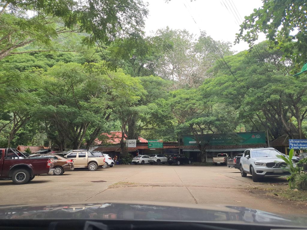 ภาพถนนตรงที่ ร้าน Like at ถ้ำเชียงดาว ตั้งอยู่ ถ่ายโดย jrcarlsen พ.ศ. 2566 (2023) · A street-level view of where ร้าน Like at ถ้ำเชียงดาว stands, by jrcarlsen in 2566 (2023)