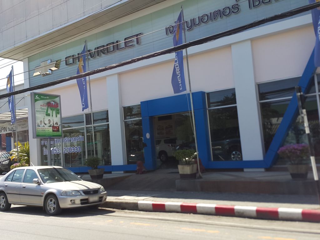 ภาพถนนตรงที่ Taupe Hotel ตั้งอยู่ ถ่ายโดย jrcarlsen พ.ศ. 2558 (2015) · A street-level view of where Taupe Hotel stands, by jrcarlsen in 2558 (2015)