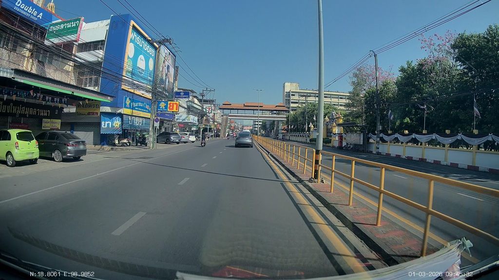 ภาพถนนตรงที่ DoDeVar Jewelry ตั้งอยู่ ถ่ายโดย ThailandCambodia พ.ศ. 2569 (2026) · A street-level view of where DoDeVar Jewelry stands, by ThailandCambodia in 2569 (2026)