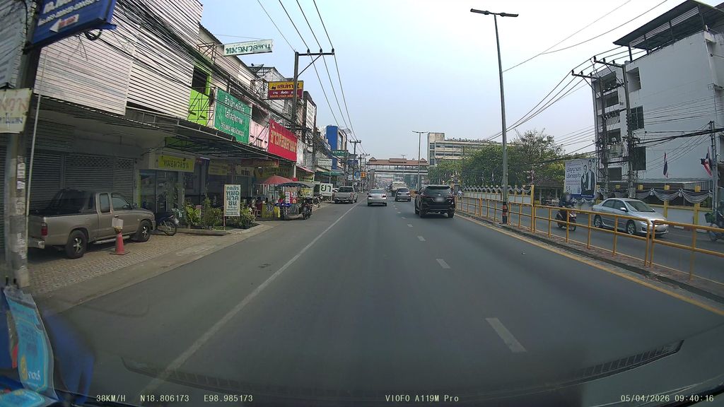 ภาพถนนตรงที่ หมอมวลชนหน้าราชภัฎเชียงใหม่ ตั้งอยู่ ถ่ายโดย ThailandCambodia พ.ศ. 2569 (2026) · A street-level view of where หมอมวลชนหน้าราชภัฎเชียงใหม่ · Mo Muanchon Naratphat Chiang Mai stands, by ThailandCambodia in 2569 (2026)