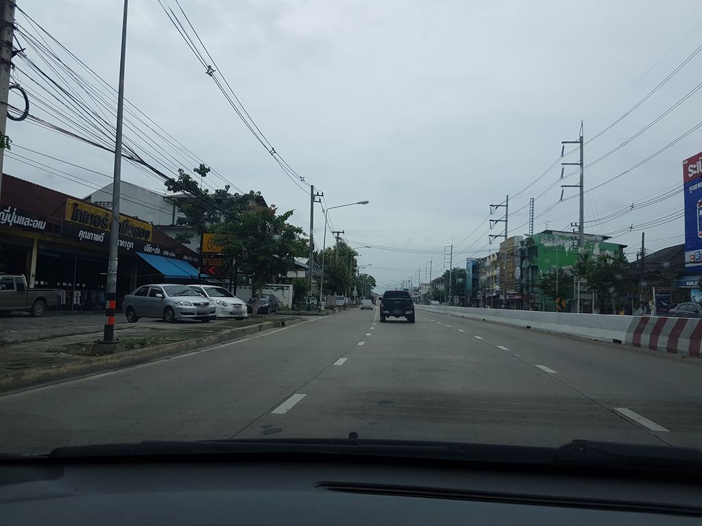 ภาพถนนตรงที่ Tasaki The North Club ตั้งอยู่ ถ่ายโดย ekkarin พ.ศ. 2561 (2018) · A street-level view of where Tasaki The North Club stands, by ekkarin in 2561 (2018)