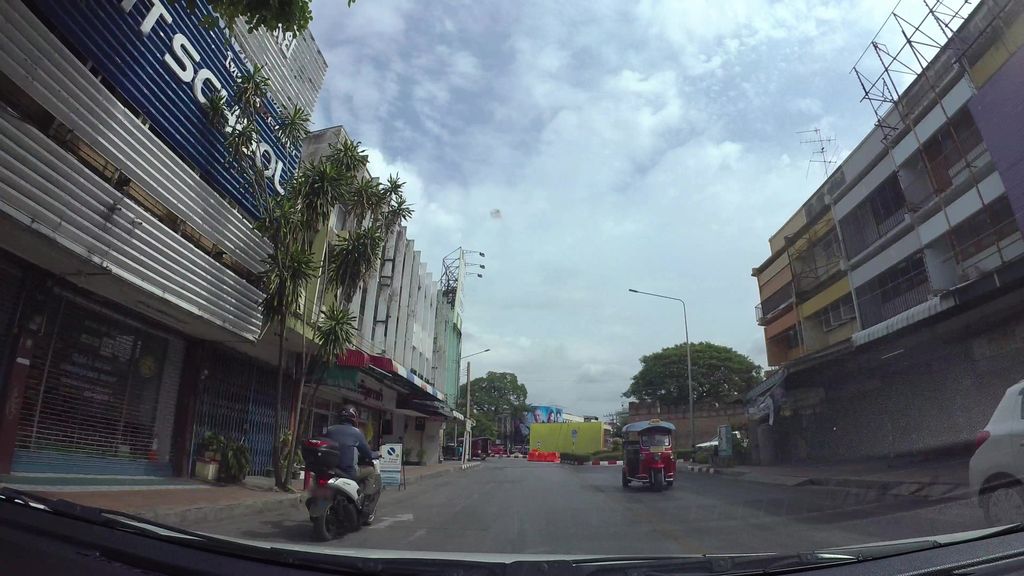 ภาพถนนตรงที่ Nails Near Me.cnx ตั้งอยู่ ถ่ายโดย kaart_3 พ.ศ. 2562 (2019) · A street-level view of where Nails Near Me.cnx stands, by kaart_3 in 2562 (2019)
