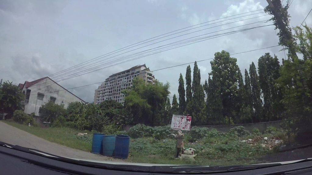 ภาพถนนตรงที่ Jaibaan Studio ตั้งอยู่ ถ่ายโดย kaart_3 พ.ศ. 2562 (2019) · A street-level view of where Jaibaan Studio stands, by kaart_3 in 2562 (2019)