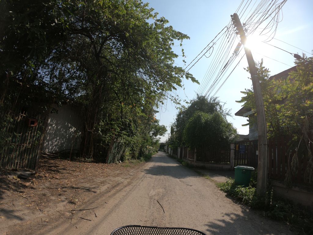ภาพถนนตรงที่ SK Home เชียงใหม่ ตั้งอยู่ ถ่ายโดย chanuwath_grab พ.ศ. 2562 (2019) · A street-level view of where SK Home เชียงใหม่ stands, by chanuwath_grab in 2562 (2019)