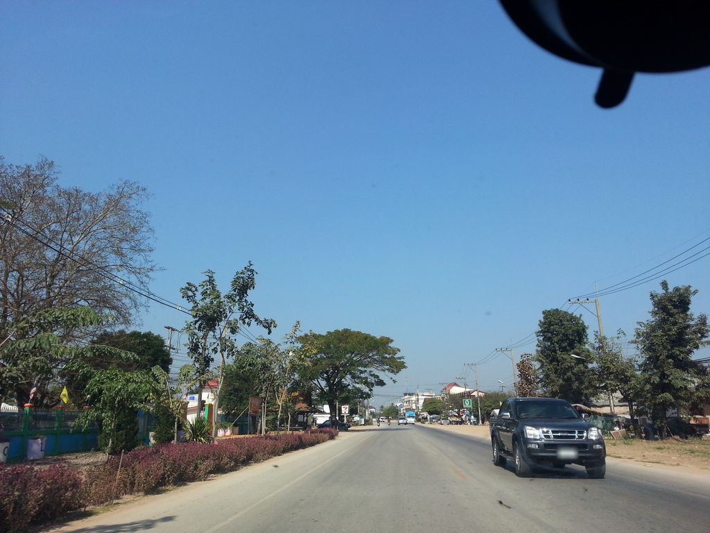 ภาพถนนตรงที่ โรงเรียนบ้านสันม่วง ตั้งอยู่ ถ่ายโดย mishari พ.ศ. 2558 (2015) · A street-level view of where โรงเรียนบ้านสันม่วง · Ban San Muang School stands, by mishari in 2558 (2015)