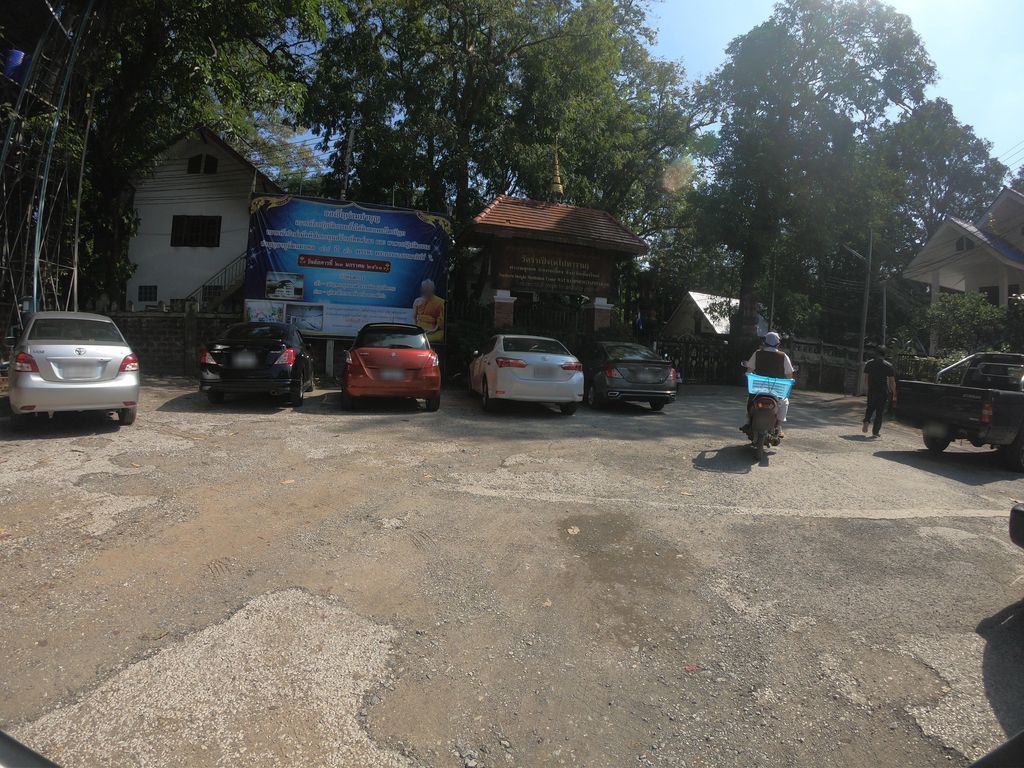 ภาพถนนตรงที่ ปายฟ้า ตั้งอยู่ ถ่ายโดย chanuwath_grab พ.ศ. 2562 (2019) · A street-level view of where ปายฟ้า · Paifa stands, by chanuwath_grab in 2562 (2019)