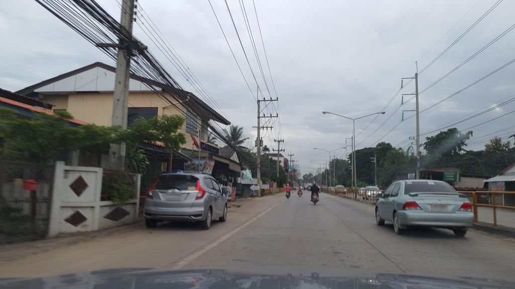 ภาพถนนตรงที่ Black's Kitchen เป็ดย่างฮ่องกง ตั้งอยู่ ถ่ายโดย jrcarlsen พ.ศ. 2564 (2021) · A street-level view of where Black's Kitchen เป็ดย่างฮ่องกง stands, by jrcarlsen in 2564 (2021)