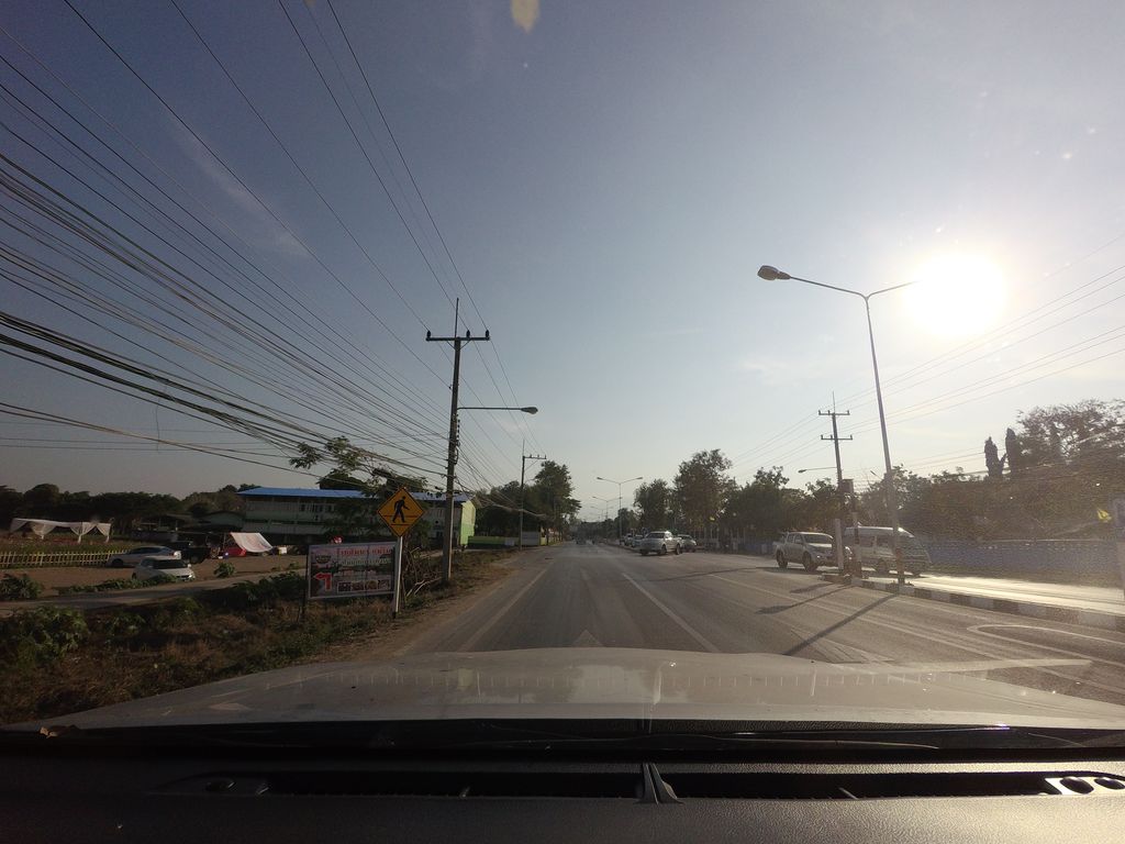ภาพถนนตรงที่ บ้านแสงจันทร์ แม่ริม ตั้งอยู่ ถ่ายโดย mishari พ.ศ. 2564 (2021) · A street-level view of where บ้านแสงจันทร์ แม่ริม · Ban Saeng Chan Mae Rim stands, by mishari in 2564 (2021)