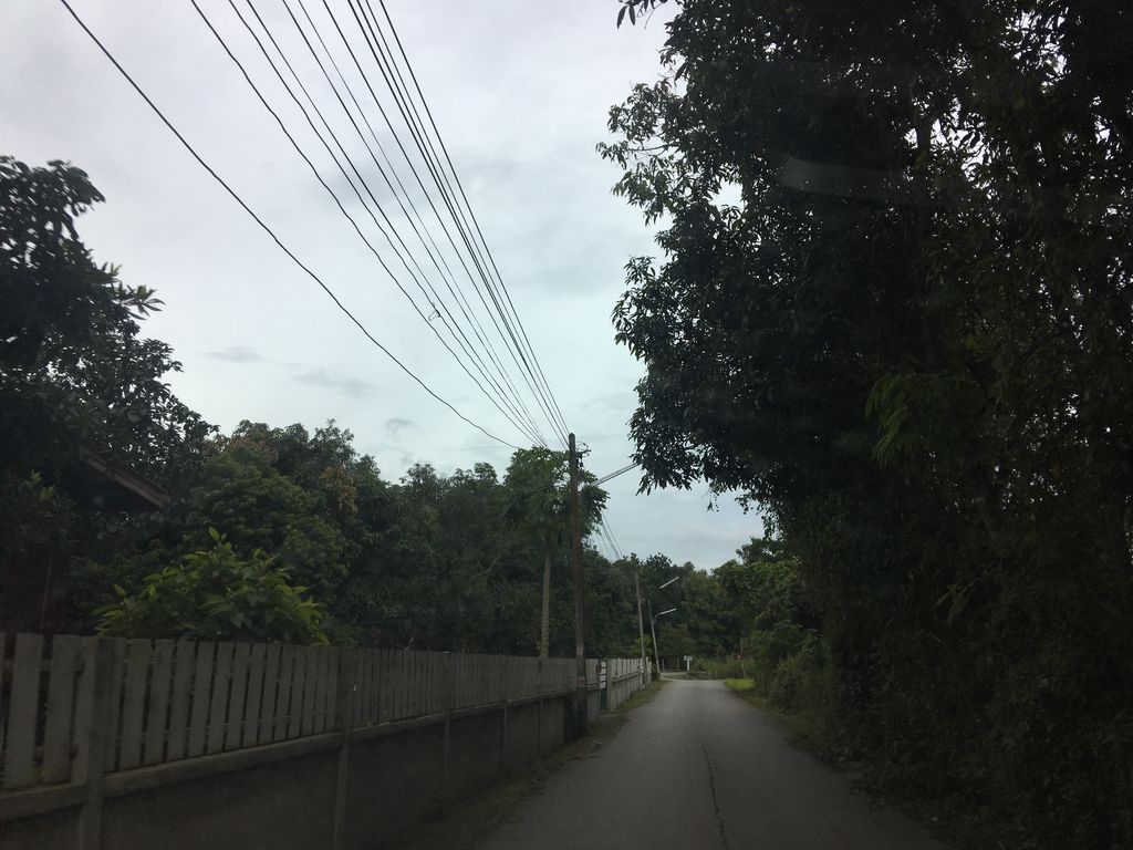 ภาพถนนตรงที่ VSC HEMP ตั้งอยู่ ถ่ายโดย wapriz พ.ศ. 2561 (2018) · A street-level view of where VSC HEMP stands, by wapriz in 2561 (2018)