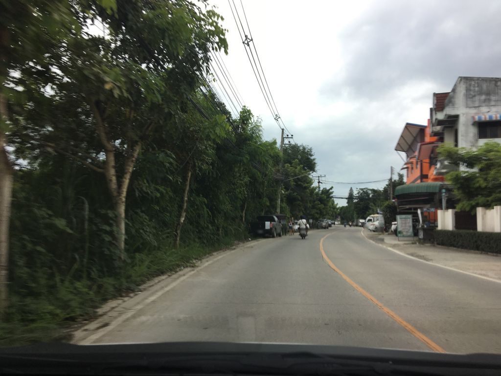 ภาพถนนตรงที่ Coffee Kate ตั้งอยู่ ถ่ายโดย wapriz พ.ศ. 2561 (2018) · A street-level view of where Coffee Kate stands, by wapriz in 2561 (2018)