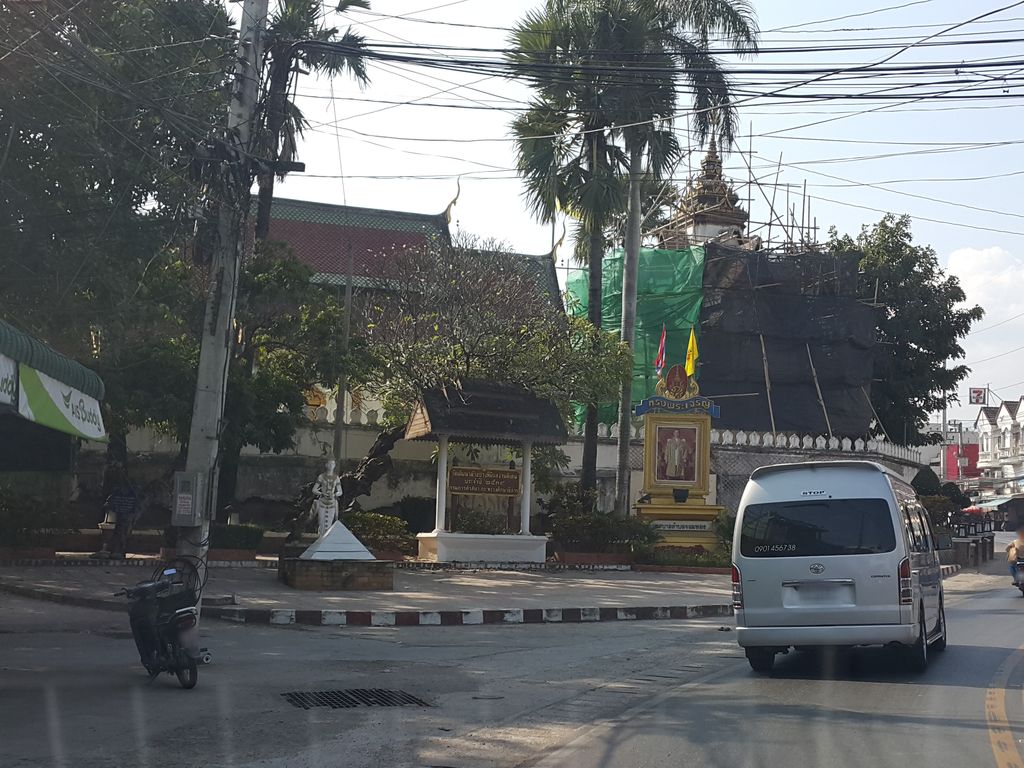 ภาพถนนตรงที่ วิทยาโมบาย ตั้งอยู่ ถ่ายโดย jrcarlsen พ.ศ. 2558 (2015) · A street-level view of where วิทยาโมบาย · Witthaya Mobile stands, by jrcarlsen in 2558 (2015)