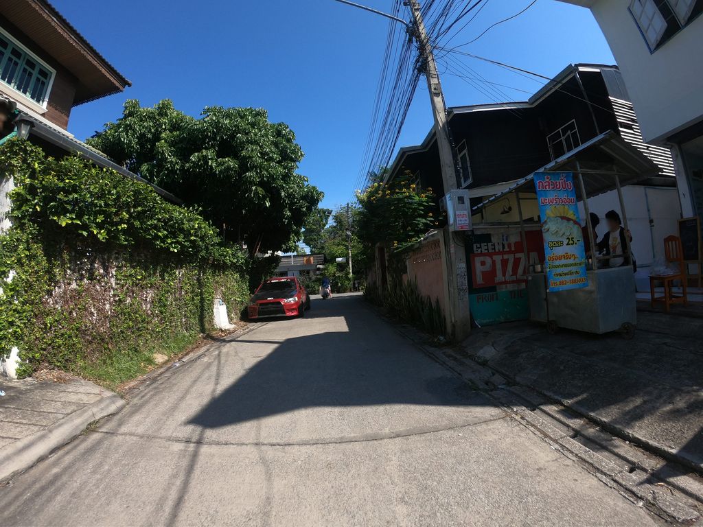 ภาพถนนตรงที่ Bt Elephant Care ตั้งอยู่ ถ่ายโดย chanuwath_grab พ.ศ. 2562 (2019) · A street-level view of where Bt Elephant Care stands, by chanuwath_grab in 2562 (2019)
