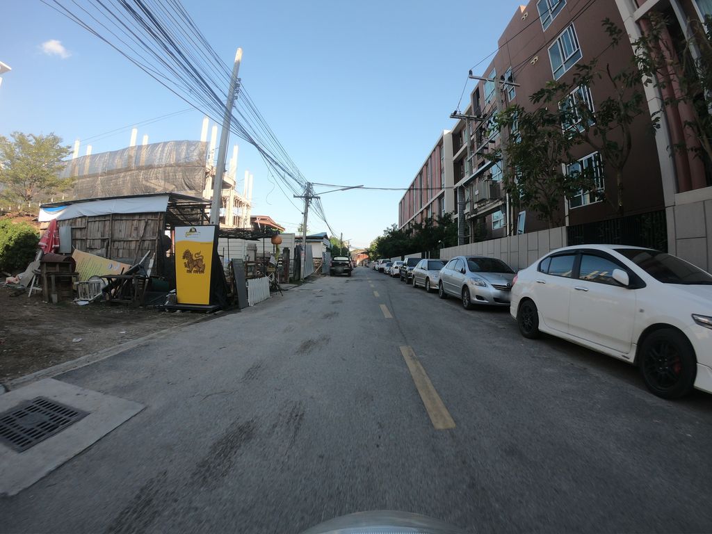 ภาพถนนตรงที่ ใช้ชีวิต shine she wish คาเฟ่ cafe ตั้งอยู่ ถ่ายโดย chanuwath_grab พ.ศ. 2562 (2019) · A street-level view of where ใช้ชีวิต shine she wish คาเฟ่ cafe stands, by chanuwath_grab in 2562 (2019)