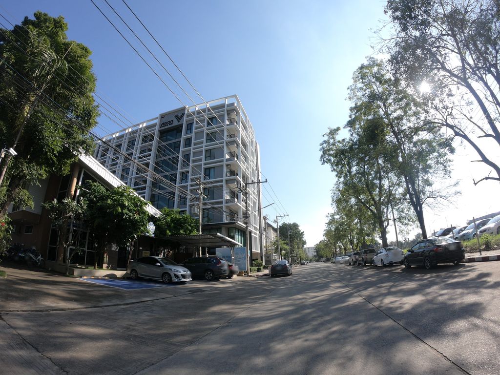 ภาพถนนตรงที่ Qleen by Perfect Dry Cleaning Group ตั้งอยู่ ถ่ายโดย chanuwath_grab พ.ศ. 2562 (2019) · A street-level view of where Qleen by Perfect Dry Cleaning Group stands, by chanuwath_grab in 2562 (2019)