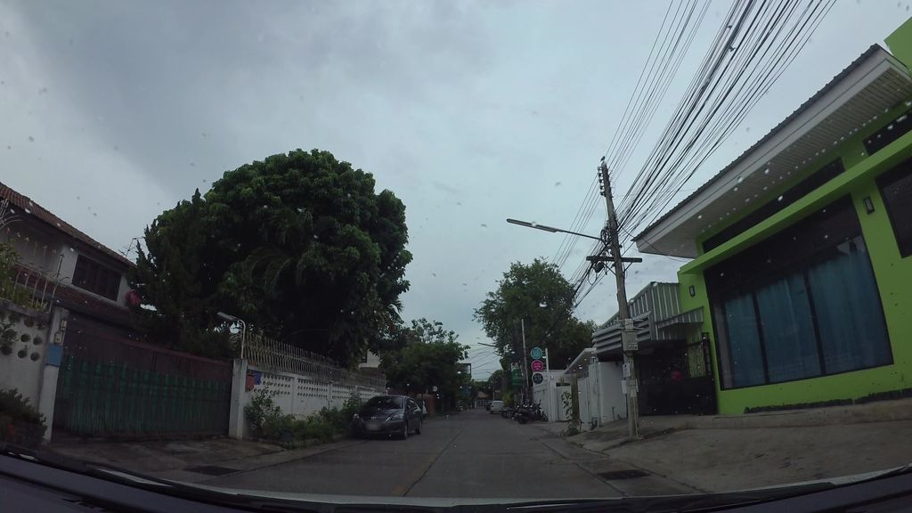 ภาพถนนตรงที่ เอ็ม ที แล็ป คลีนิค ตั้งอยู่ ถ่ายโดย kaart_3 พ.ศ. 2562 (2019) · A street-level view of where เอ็ม ที แล็ป คลีนิค · Em Thi Laep Clinic stands, by kaart_3 in 2562 (2019)