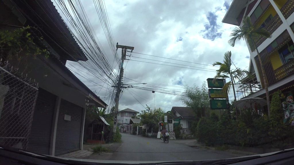 ภาพถนนตรงที่ OYO 473 Faikham Hostel ตั้งอยู่ ถ่ายโดย kaart_3 พ.ศ. 2562 (2019) · A street-level view of where OYO 473 Faikham Hostel stands, by kaart_3 in 2562 (2019)