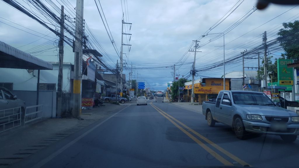 ภาพถนนตรงที่ ร้านโกเด้ง ตั้งอยู่ ถ่ายโดย silamanee พ.ศ. 2561 (2018) · A street-level view of where ร้านโกเด้ง · Ran Kodeng stands, by silamanee in 2561 (2018)
