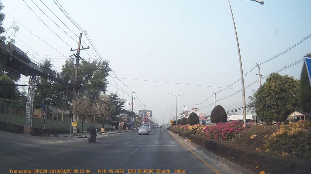 ภาพถนนตรงที่ Big Pizza กาดวรุณ ตั้งอยู่ ถ่ายโดย mapcreator พ.ศ. 2562 (2019) · A street-level view of where Big Pizza กาดวรุณ stands, by mapcreator in 2562 (2019)