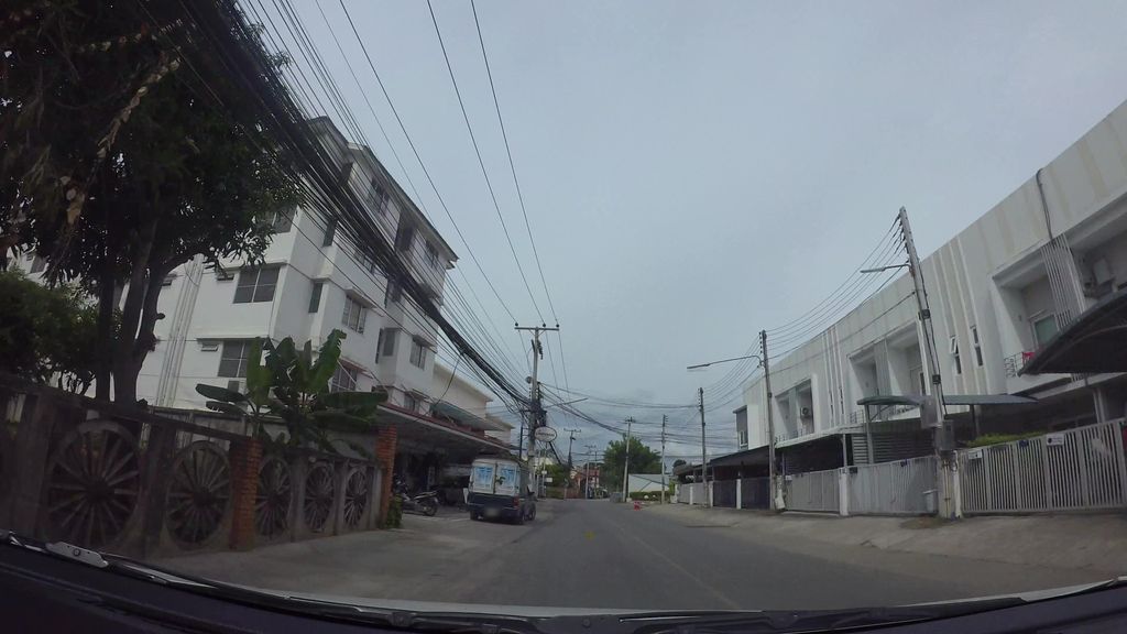 ภาพถนนตรงที่ DJP JADE Coffee & Jewelry ตั้งอยู่ ถ่ายโดย kaart_3 พ.ศ. 2562 (2019) · A street-level view of where DJP JADE Coffee & Jewelry stands, by kaart_3 in 2562 (2019)