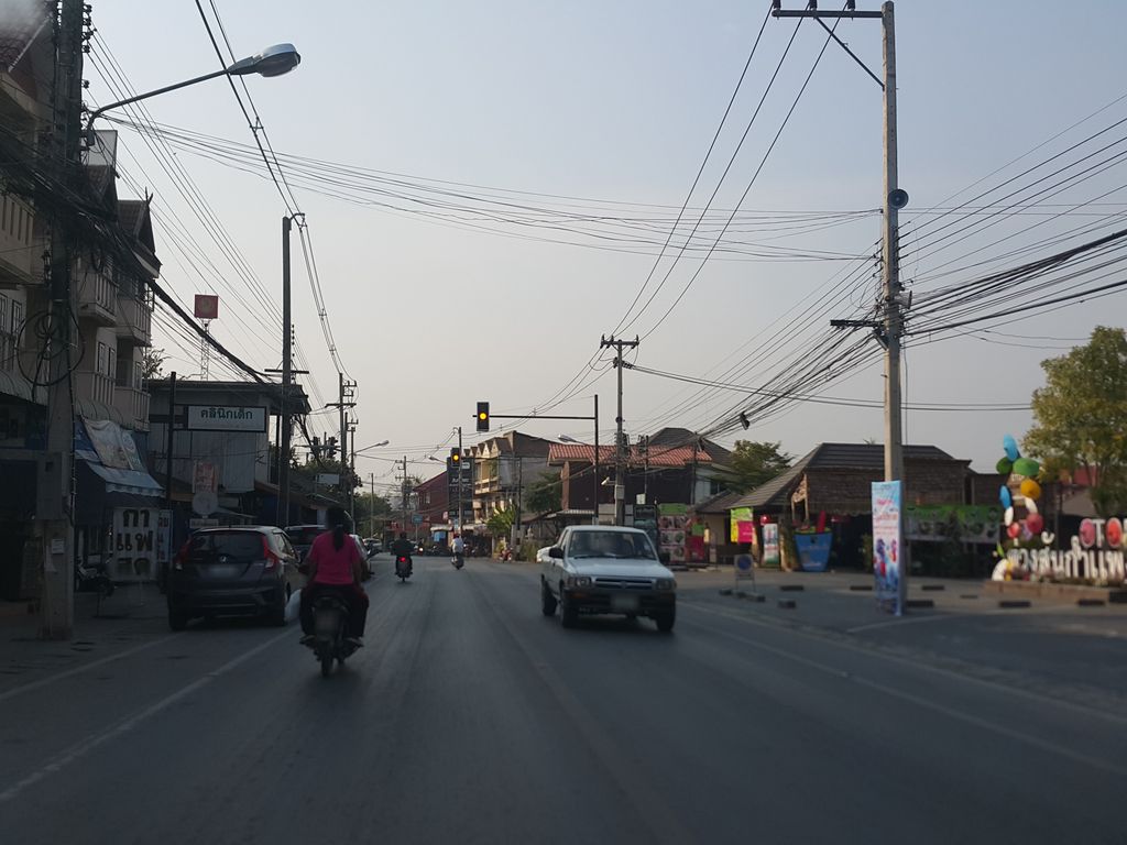 ภาพถนนตรงที่ พีคอสเมติคส์ ตั้งอยู่ ถ่ายโดย jrcarlsen พ.ศ. 2558 (2015) · A street-level view of where พีคอสเมติคส์ · Phikotmetik stands, by jrcarlsen in 2558 (2015)