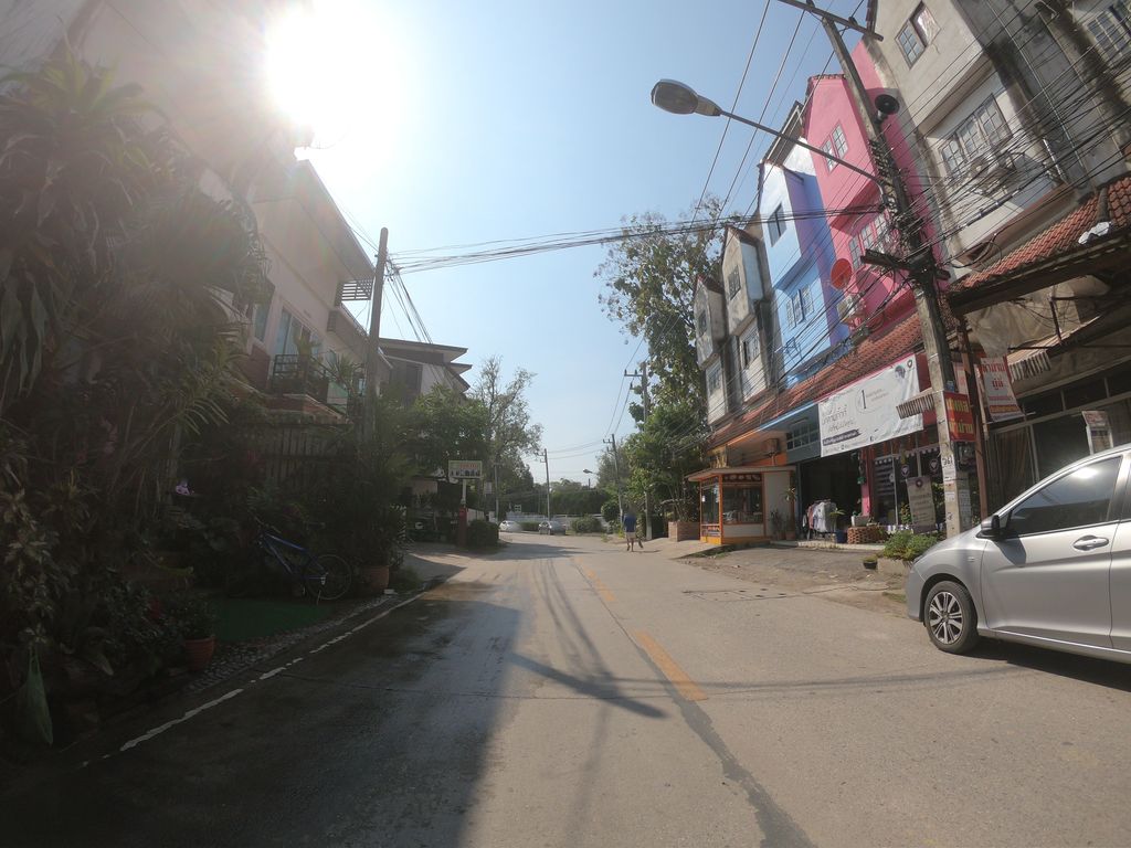 ภาพถนนตรงที่ ห้างหุ้นส่วนจำกัด ธนาวิทย์ ก่อสร้าง 2549 ตั้งอยู่ ถ่ายโดย chanuwath_grab พ.ศ. 2562 (2019) · A street-level view of where ห้างหุ้นส่วนจำกัด ธนาวิทย์ ก่อสร้าง 2549 · Thanaotha Kosang 2549 Partnership stands, by chanuwath_grab in 2562 (2019)