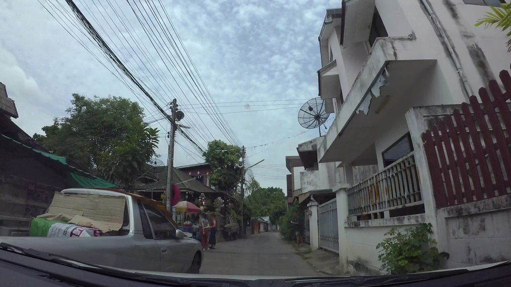 ภาพถนนตรงที่ บ้านเวียง ตั้งอยู่ ถ่ายโดย kaart_3 พ.ศ. 2562 (2019) · A street-level view of where บ้านเวียง · Ban Wiang stands, by kaart_3 in 2562 (2019)