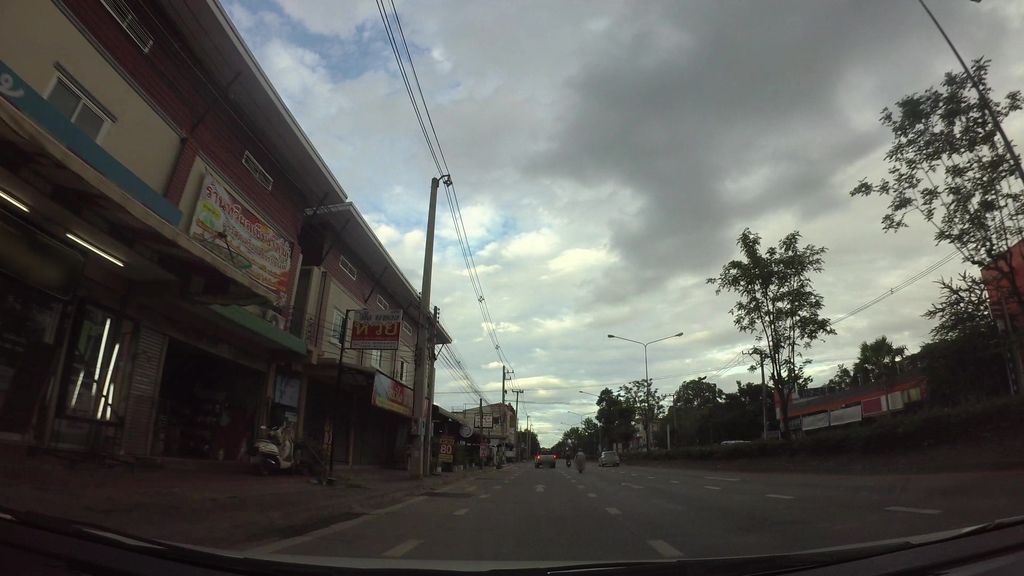 ภาพถนนตรงที่ ปรินยา Prinya Pharmacy ตั้งอยู่ ถ่ายโดย kaart_3 พ.ศ. 2562 (2019) · A street-level view of where ปรินยา Prinya Pharmacy stands, by kaart_3 in 2562 (2019)