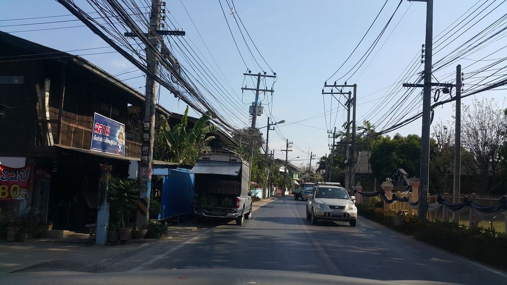 ภาพถนนตรงที่ Mamoru : PET WELLNESS & HOTEL ตั้งอยู่ ถ่ายโดย jrcarlsen พ.ศ. 2560 (2017) · A street-level view of where Mamoru : PET WELLNESS & HOTEL stands, by jrcarlsen in 2560 (2017)