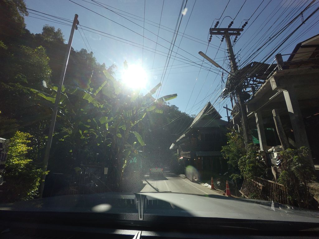 ภาพถนนตรงที่ แม่กำปอง บ้านพัก กึ๊ดเติง -ชื่อเดิมบ้านพักธีระ- ตั้งอยู่ ถ่ายโดย mishari พ.ศ. 2563 (2020) · A street-level view of where แม่กำปอง บ้านพัก กึ๊ดเติง -ชื่อเดิมบ้านพักธีระ- · Mae Kam Pong Ban Phak Kuettoeng -chue Doem Ban Phak Thira- stands, by mishari in 2563 (2020)