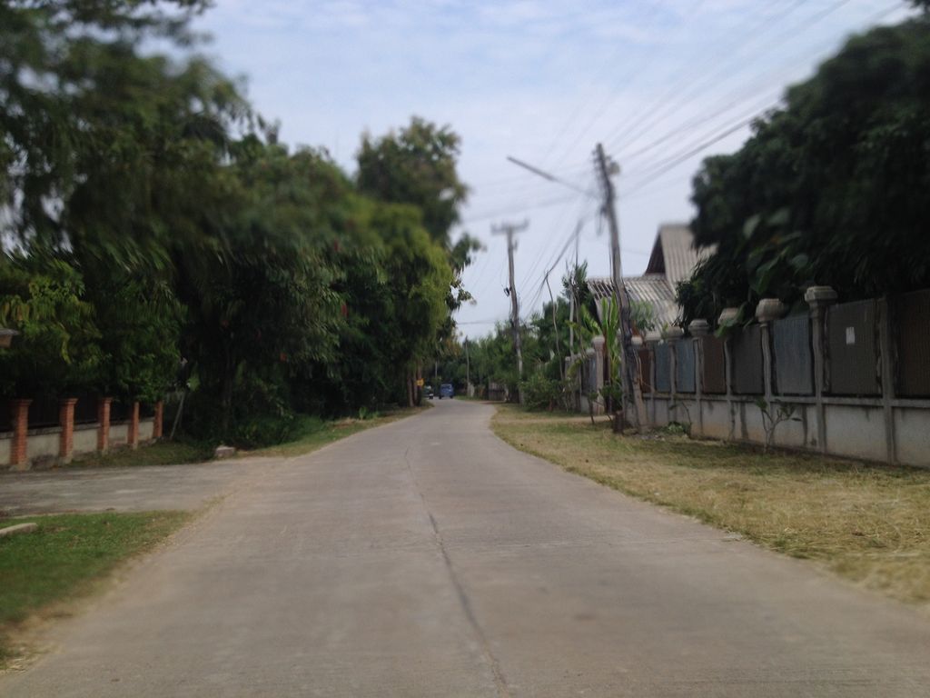 ภาพถนนตรงที่ By HomeTai TamSang ตั้งอยู่ ถ่ายโดย jimwatana พ.ศ. 2558 (2015) · A street-level view of where By HomeTai TamSang stands, by jimwatana in 2558 (2015)